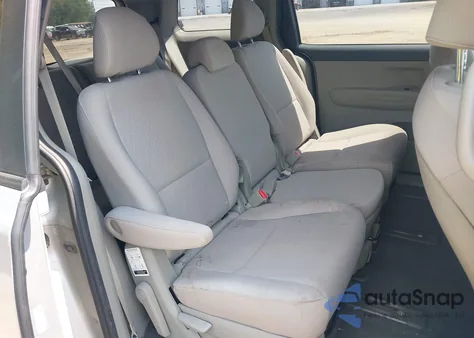 2016 Kia Sedona Lx z USA, uszkodzony, nr VIN KNDMB5C14G6113888